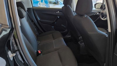 Peugeot 208 75 5 porte Active (17)