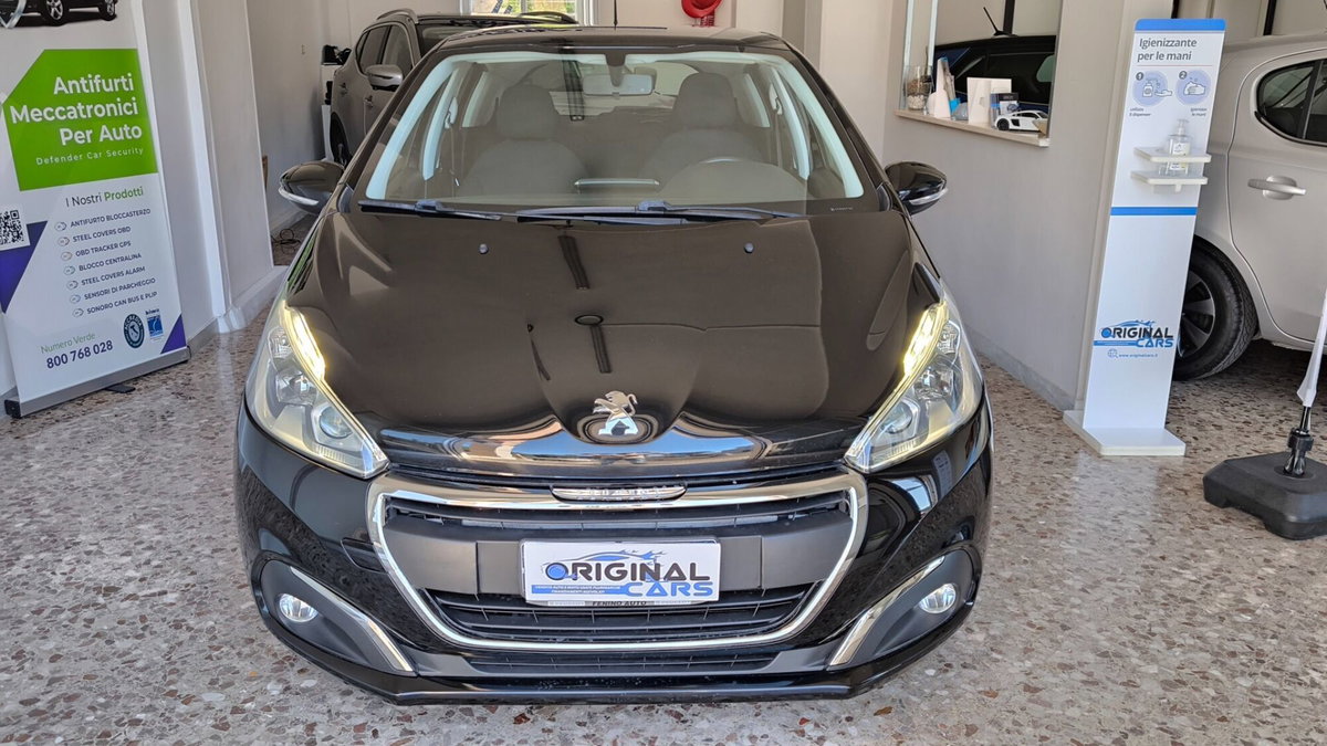 Peugeot 208 75 5 porte Active (2)