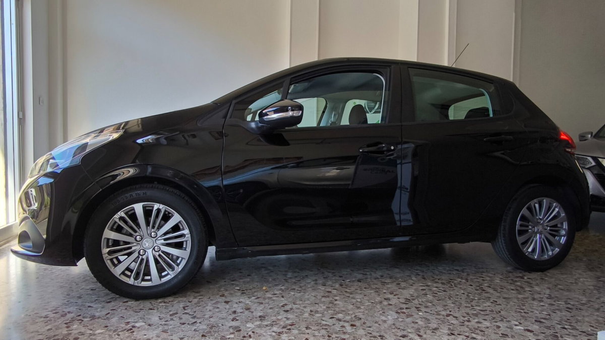 Peugeot 208 75 5 porte Active (8)