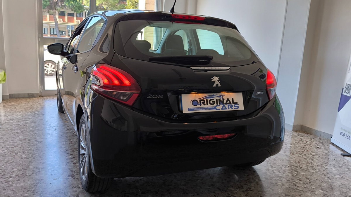 Peugeot 208 75 5 porte Active (9)