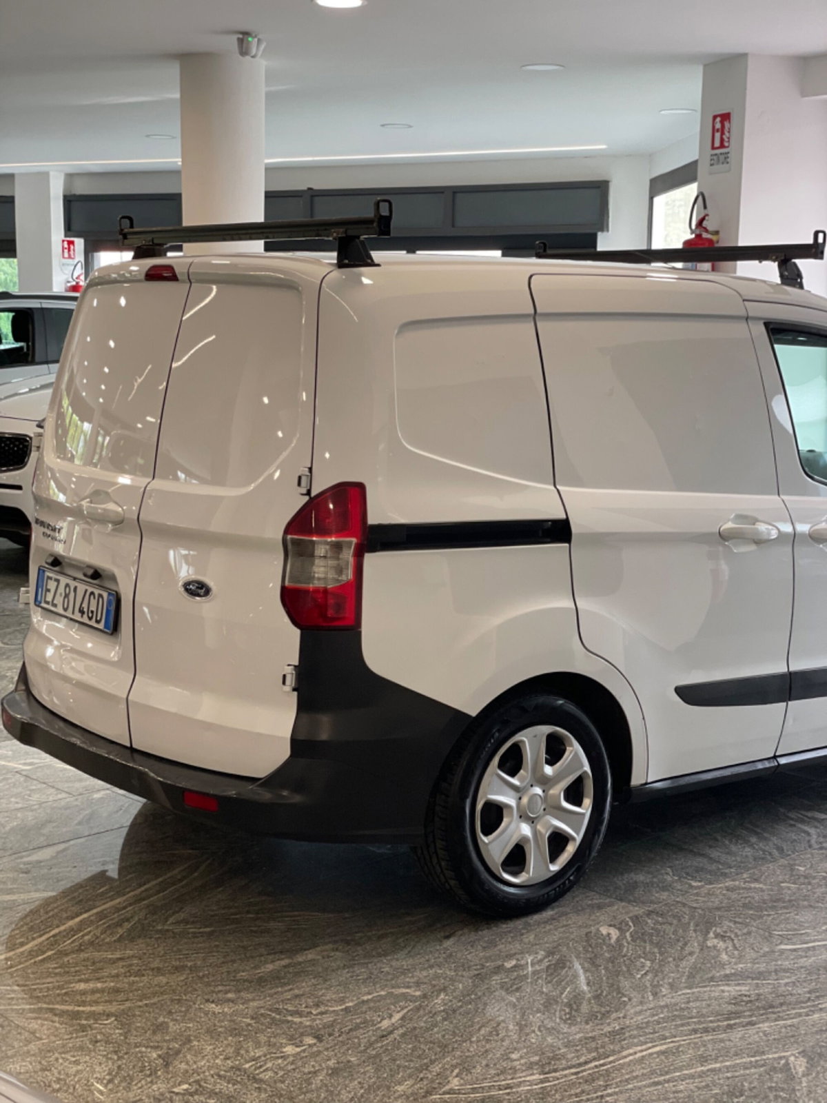 Ford Transit Courier 1.5 TDCi 75CV  Entry (4)