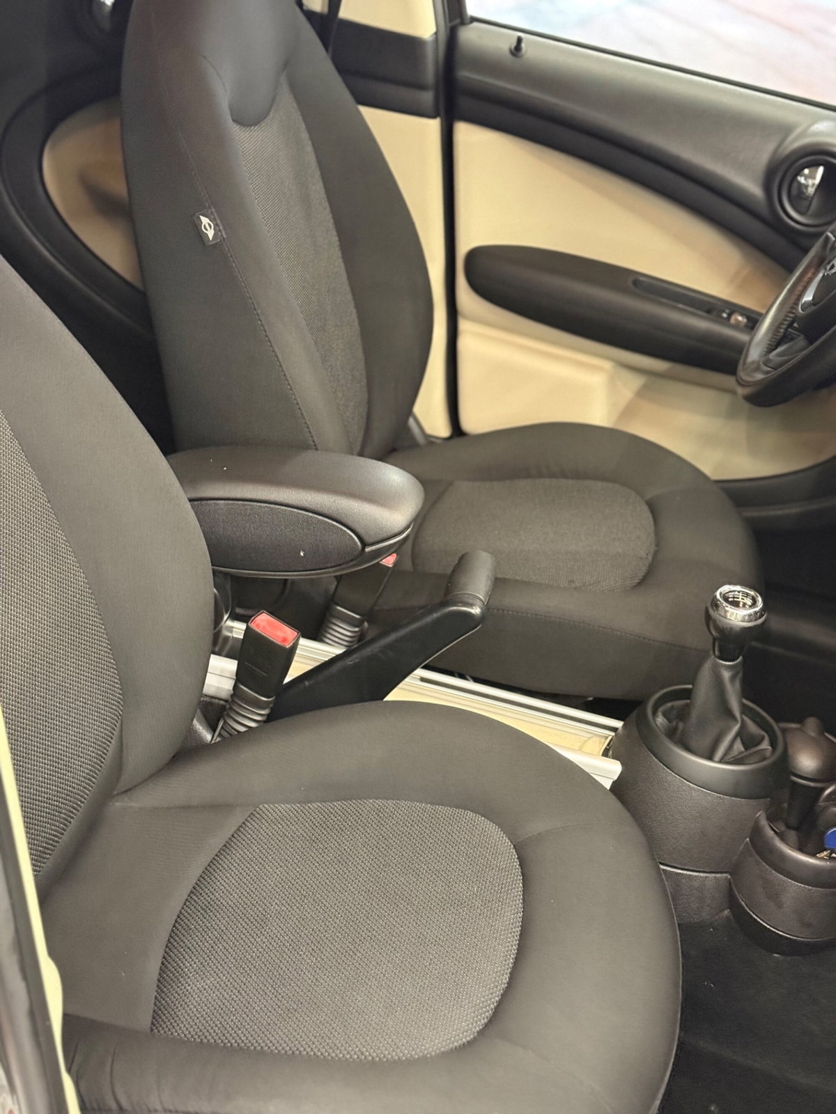 MINI Mini Countryman 1.6 Cooper D Countryman (11)