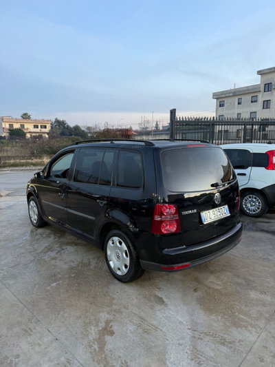 Volkswagen Touran 16V TSI 150CV DSG Trendline Ecofuel (4)