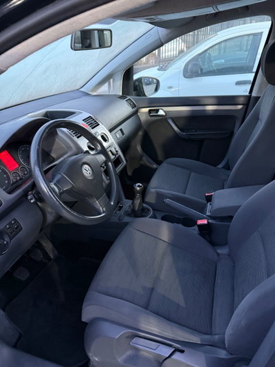 Volkswagen Touran 16V TSI 150CV DSG Trendline Ecofuel (8)