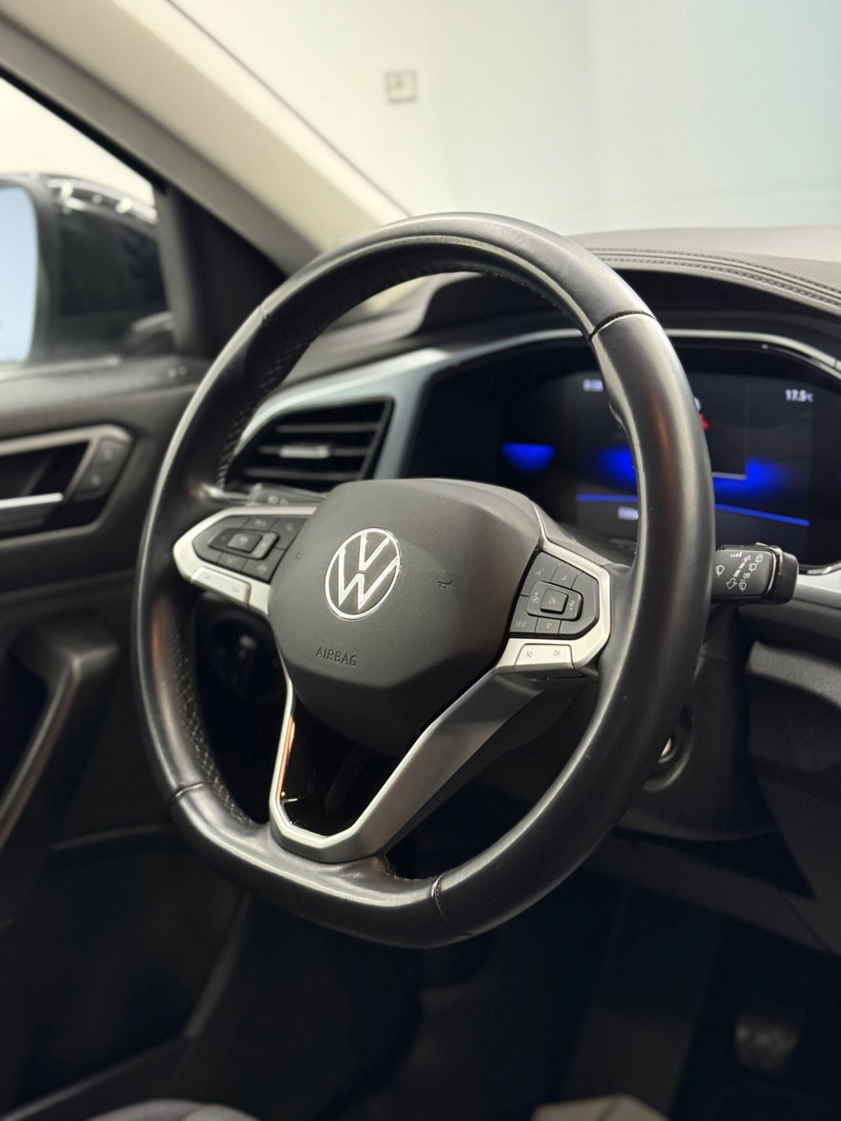 Volkswagen T-Roc 1.0 TSI Style (16)