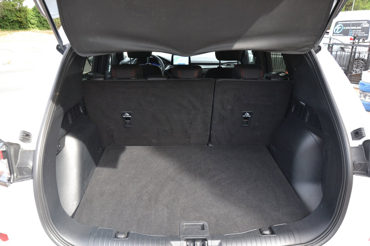 Ford Kuga 1.5 EcoBlue 120 CV 2WD ST-Line (12)