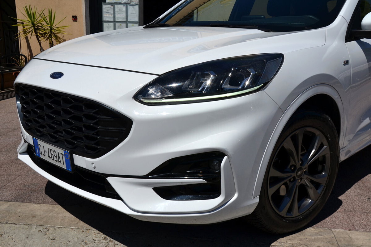 Ford Kuga 1.5 EcoBlue 120 CV 2WD ST-Line (18)