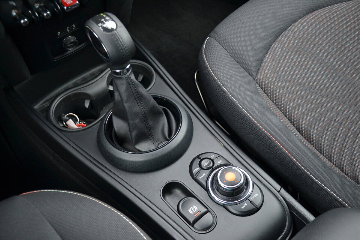 MINI Mini Countryman 2.0 Cooper D Essential Countryman (12)