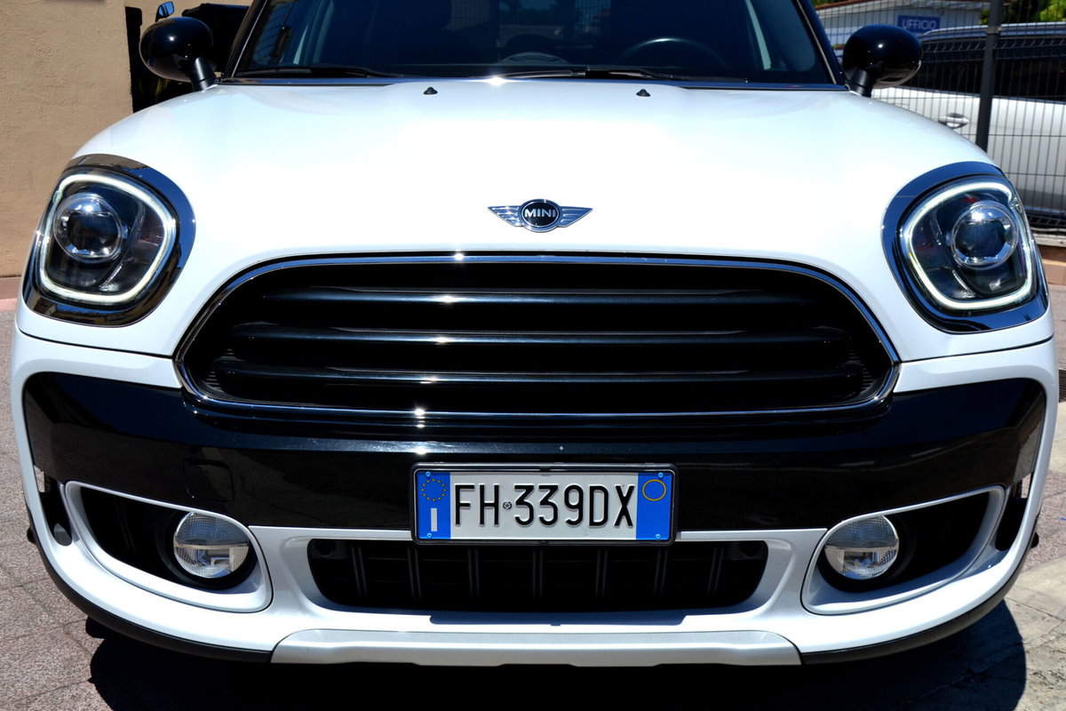 MINI Mini Countryman 2.0 Cooper D Essential Countryman (18)
