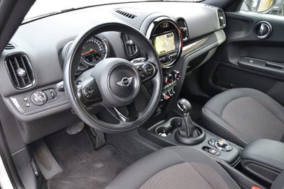 MINI Mini Countryman 2.0 Cooper D Essential Countryman (6)