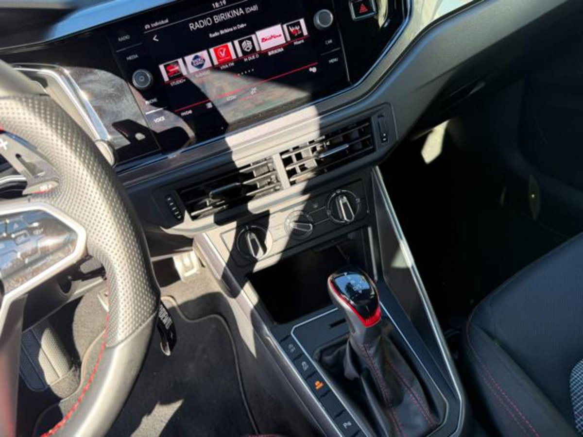 Volkswagen Polo 2.0 tsi GTI dsg (9)