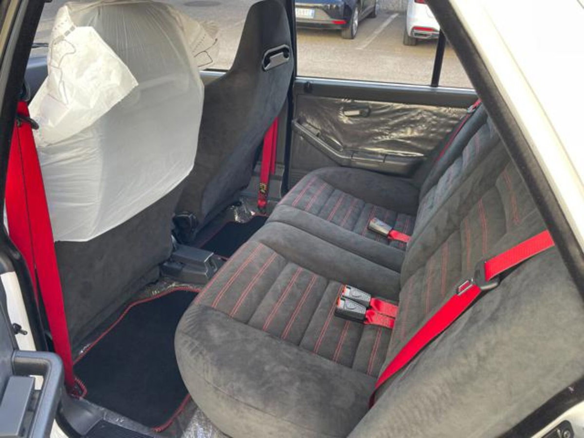Lancia Delta turbo 16V HF integrale 5 (11)