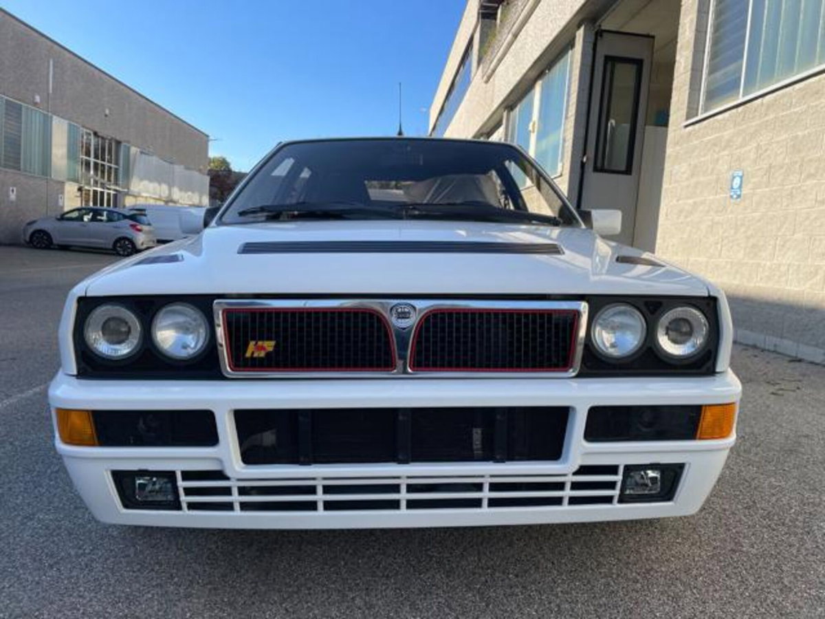 Lancia Delta turbo 16V HF integrale 5 (4)