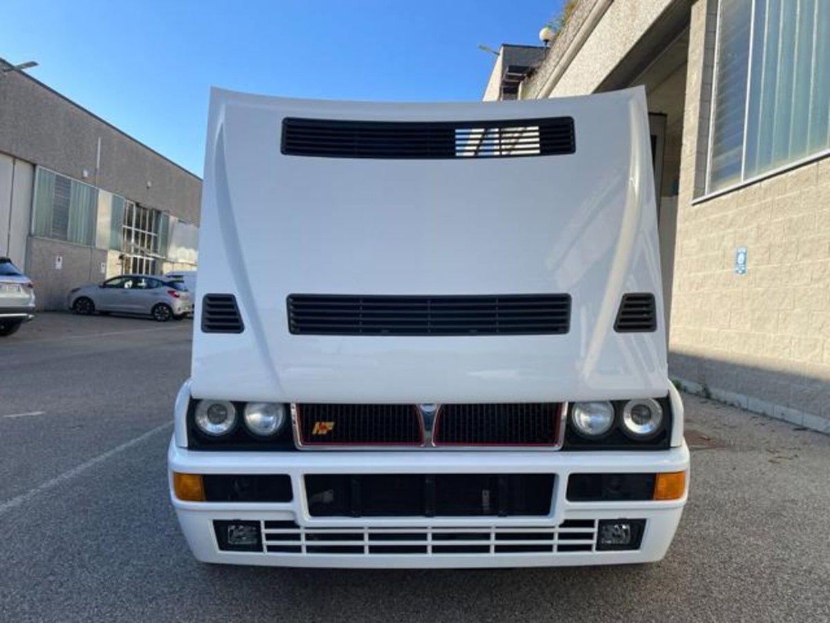 Lancia Delta turbo 16V HF integrale 5 (8)