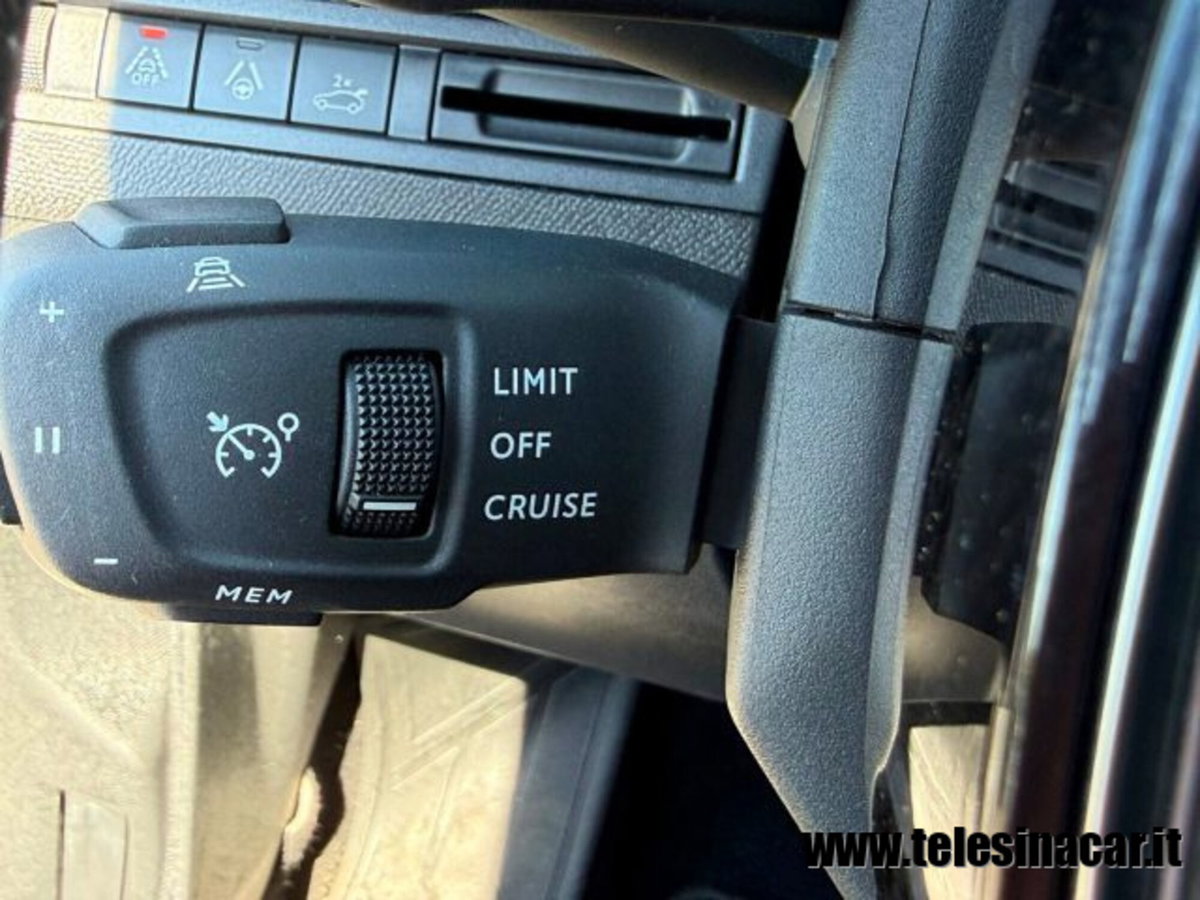 Peugeot 3008 BlueHDi 130 S&S EAT8 Allure Pack (20)