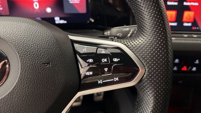 Volkswagen Golf 1.5 eTSI 150 CV EVO ACT DSG R-Line (12)