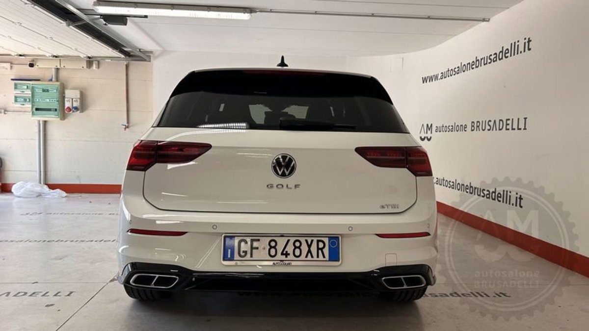 Volkswagen Golf 1.5 eTSI 150 CV EVO ACT DSG R-Line (4)
