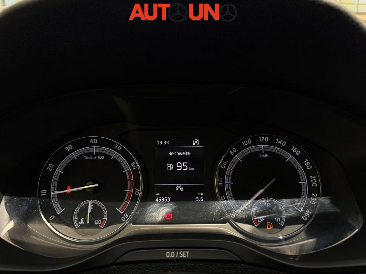 Skoda Karoq 1.0 TSI Ambition (8)