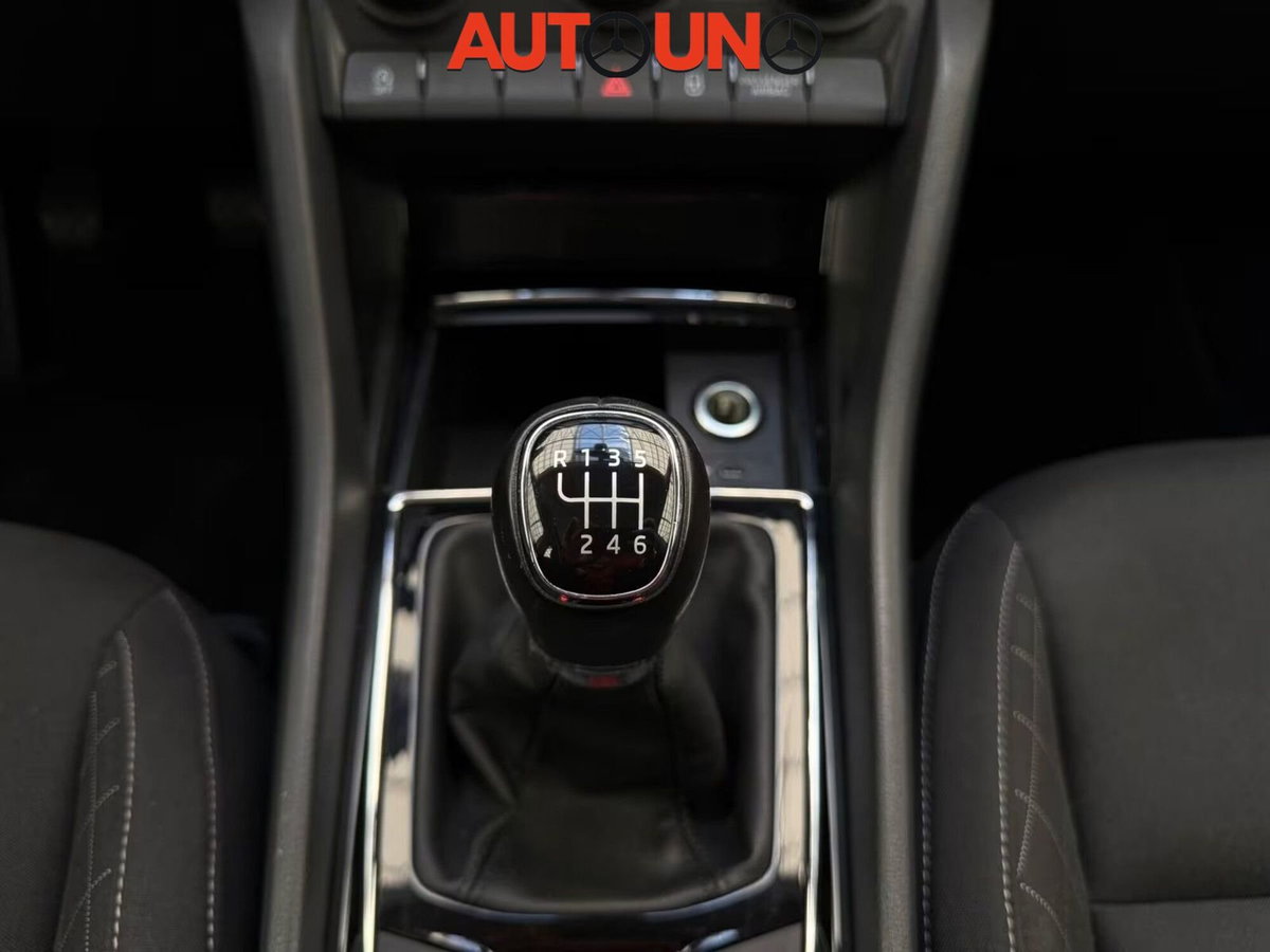 Skoda Karoq 1.0 TSI Ambition (9)