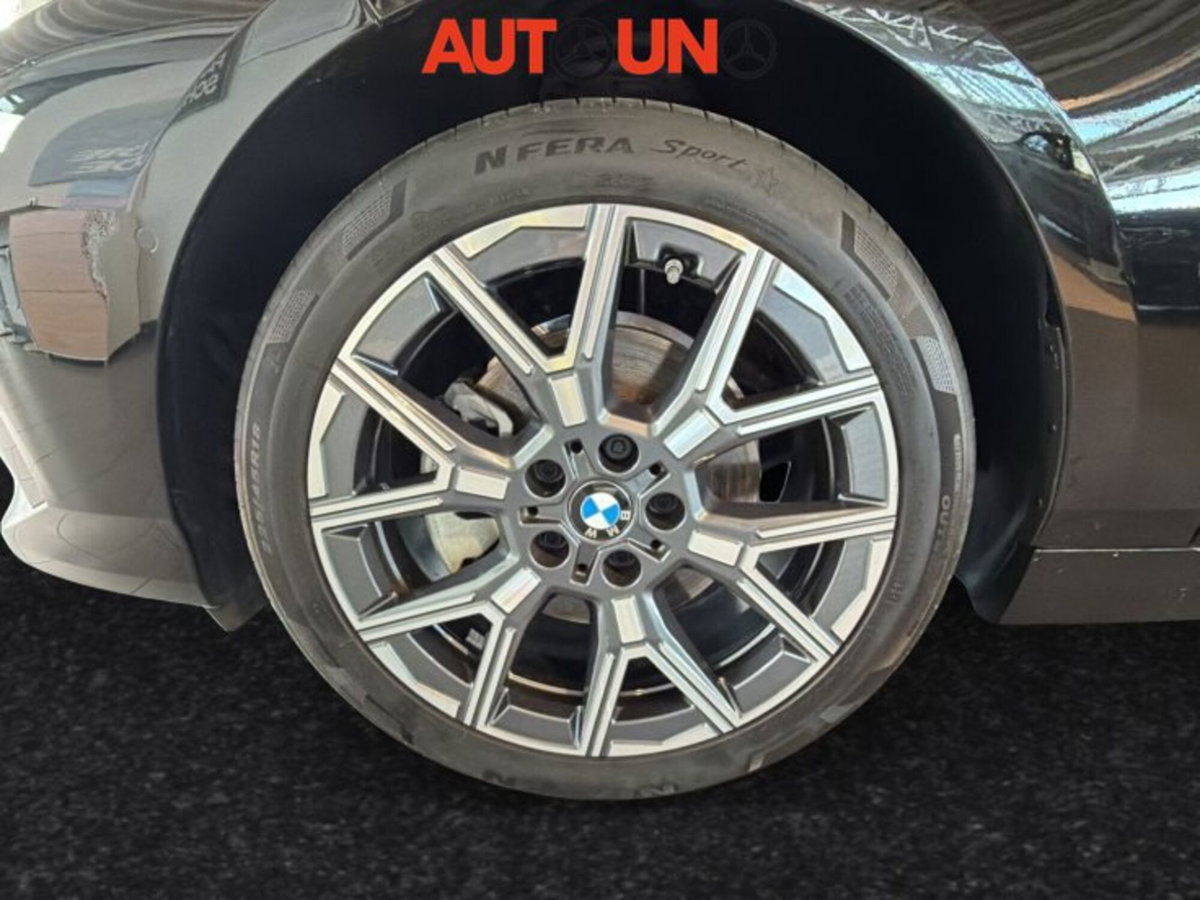 BMW Serie 1 120 48V auto (8)