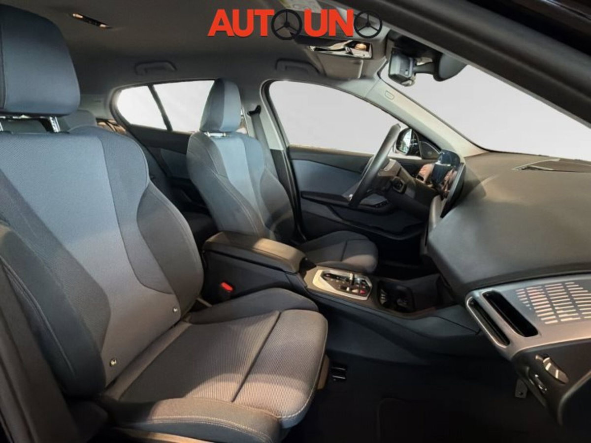 BMW Serie 1 120 48V auto (9)