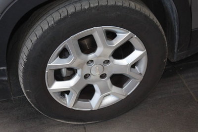 Jeep Avenger 1.2 turbo Altitude fwd 100cv (4)