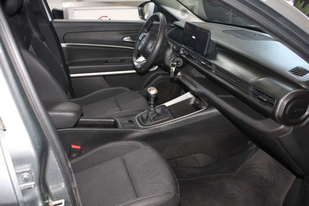 Jeep Avenger 1.2 turbo Altitude fwd 100cv (8)