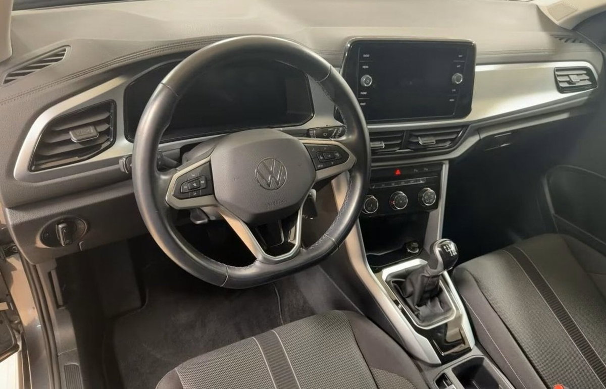 Volkswagen T-Roc 1.0 TSI Life (5)