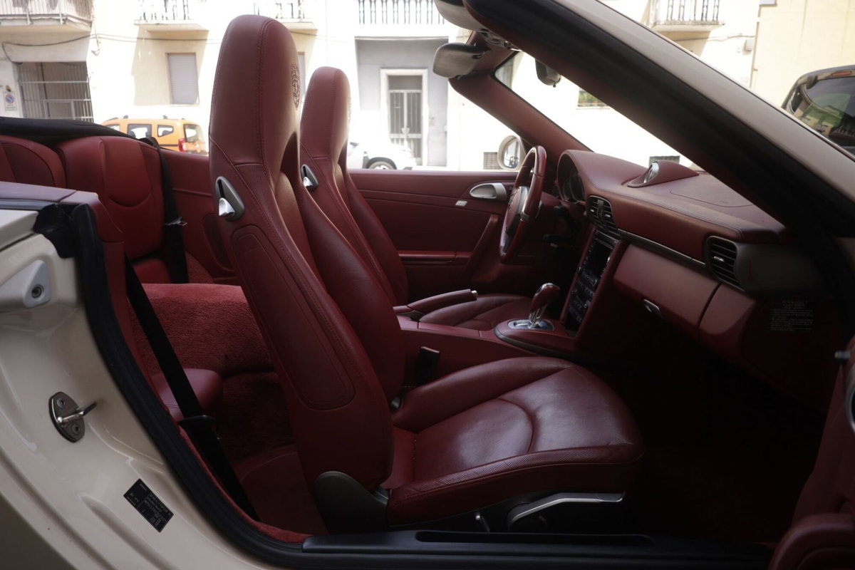 Porsche 911 Cabrio Carrera 4 (10)
