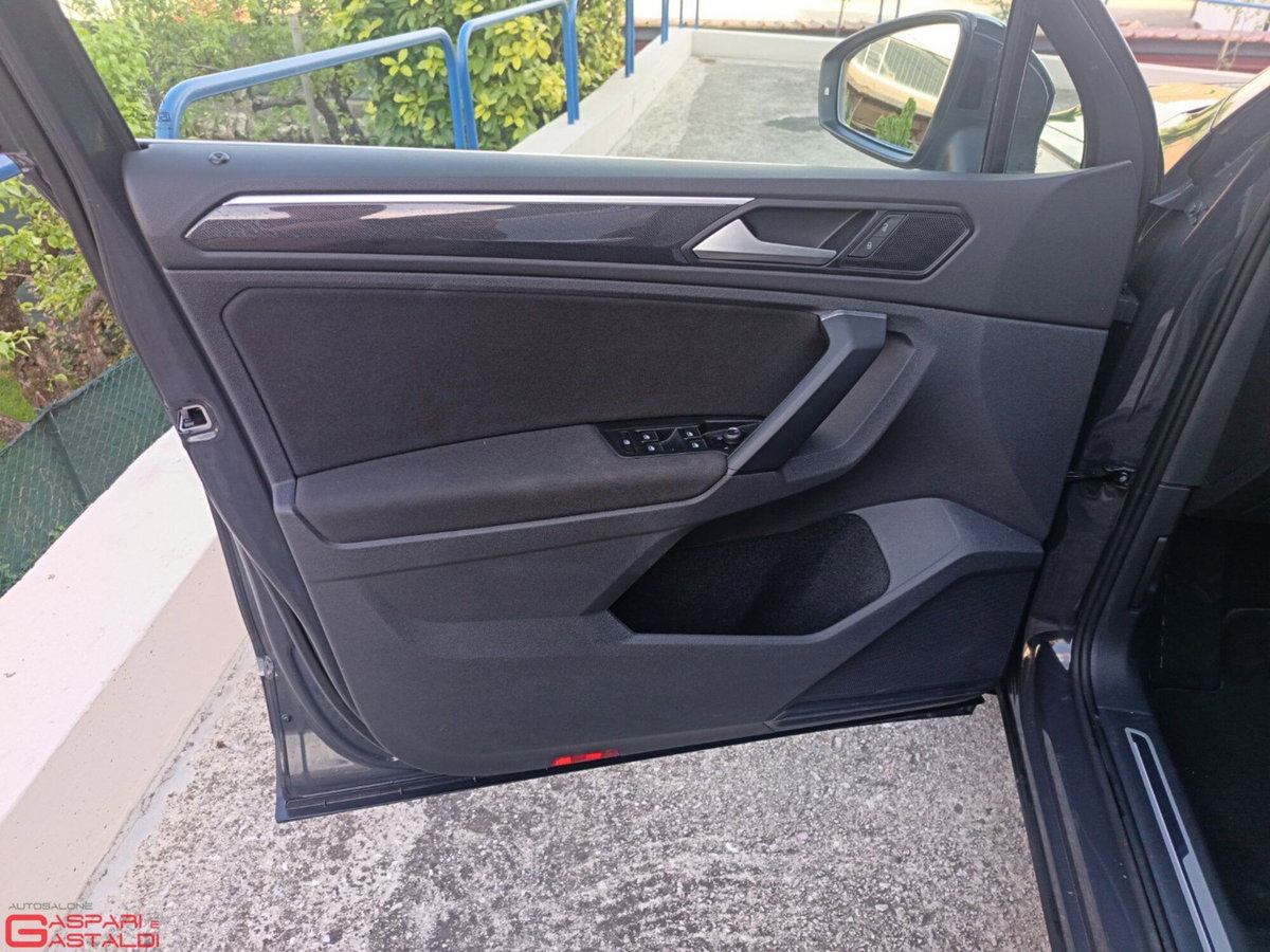 Volkswagen Tiguan Allspace 2.0 TDI SCR DSG 4MOTION Life (10)