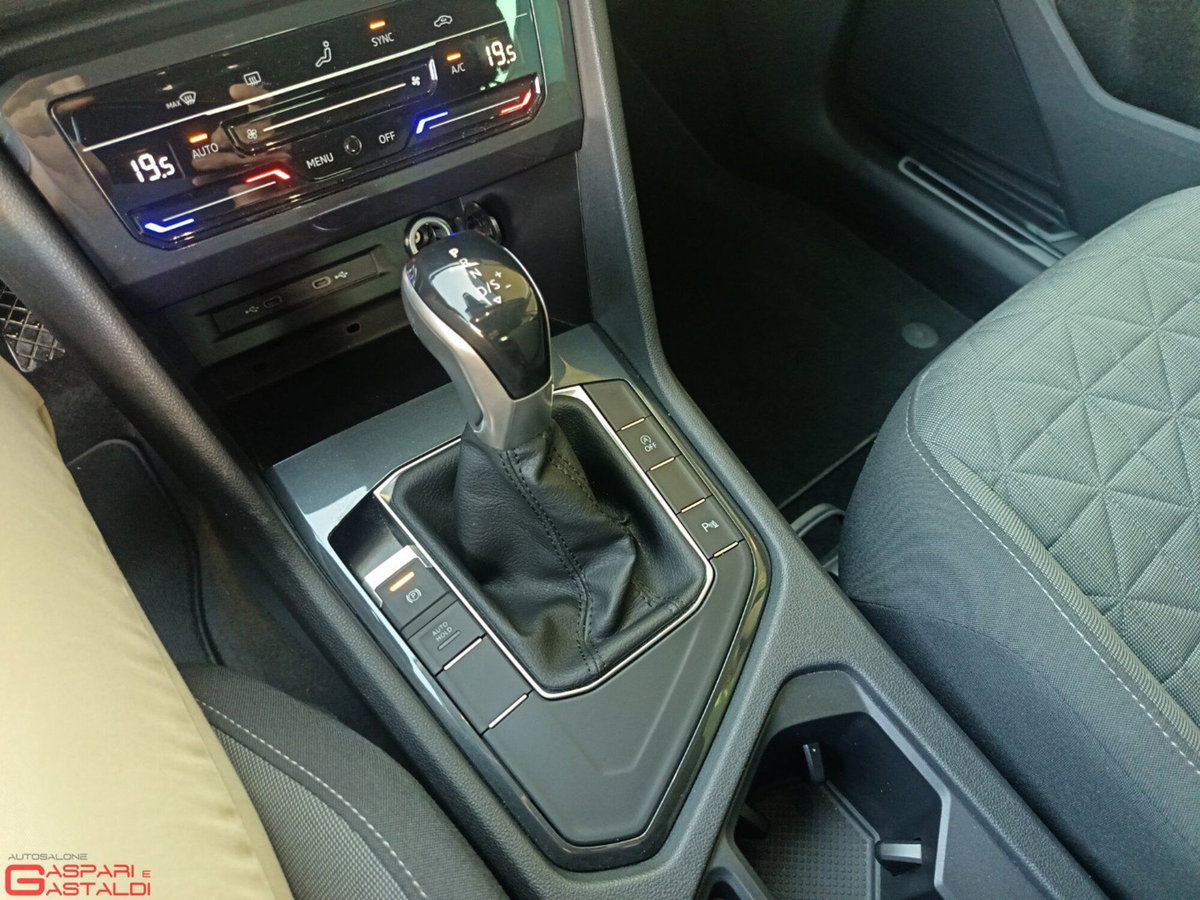Volkswagen Tiguan Allspace 2.0 TDI SCR DSG 4MOTION Life (18)