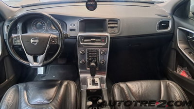 Volvo V60 D4 AWD Geartronic Volvo Ocean Race (10)