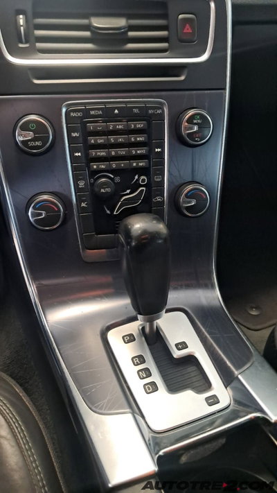 Volvo V60 D4 AWD Geartronic Volvo Ocean Race (12)