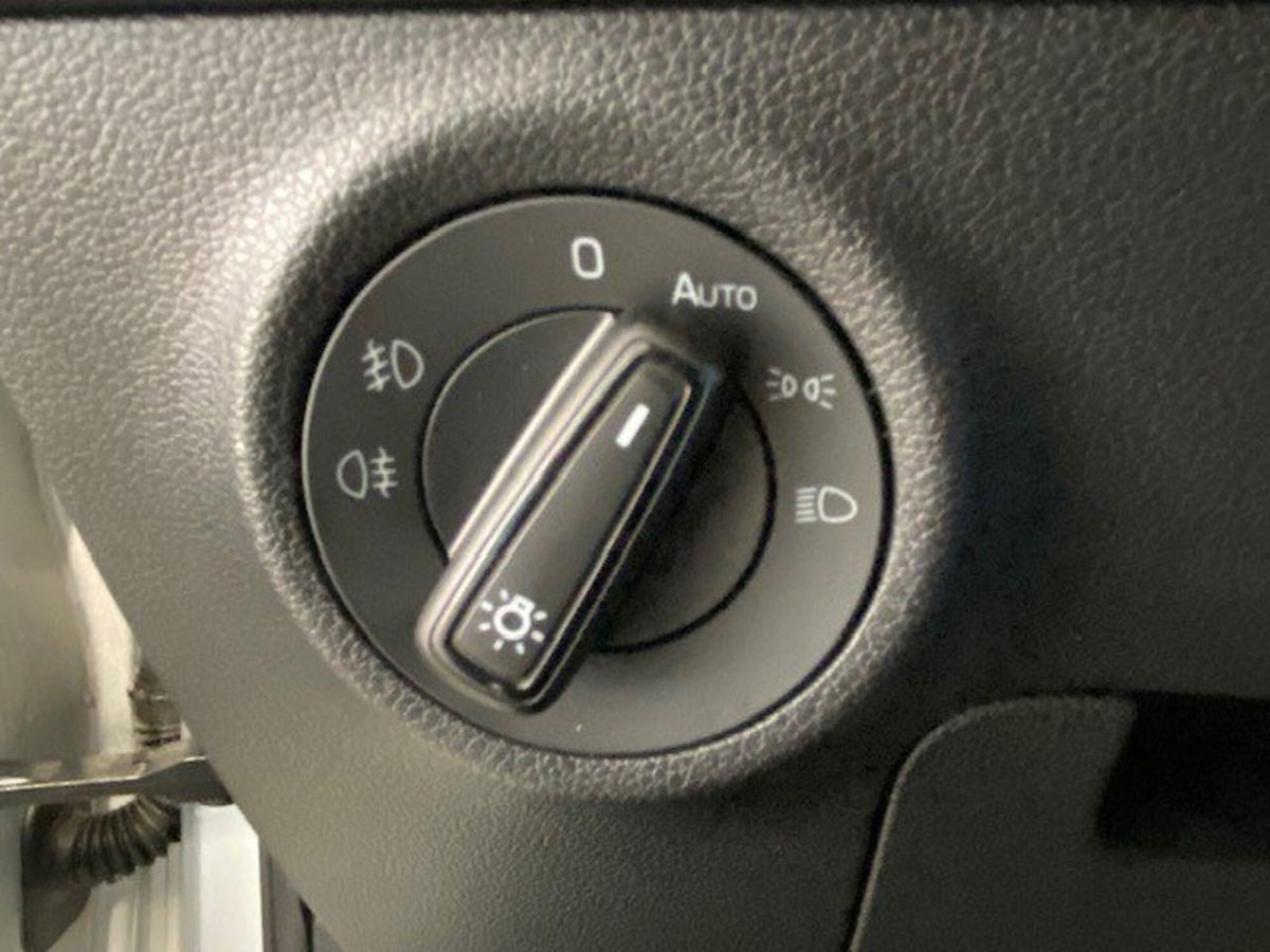 Skoda Karoq 2.0 TDI EVO SCR 115 CV DSG Ambition (13)
