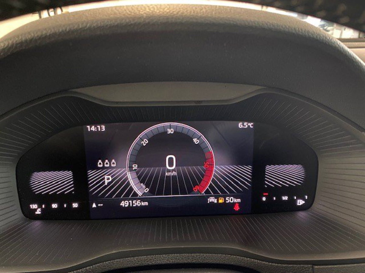 Skoda Karoq 2.0 TDI EVO SCR 115 CV DSG Ambition (18)