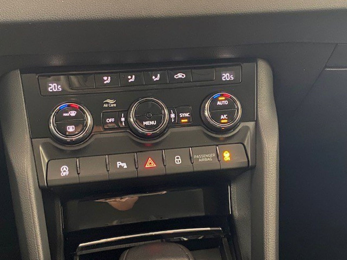 Skoda Karoq 2.0 TDI EVO SCR 115 CV DSG Ambition (19)