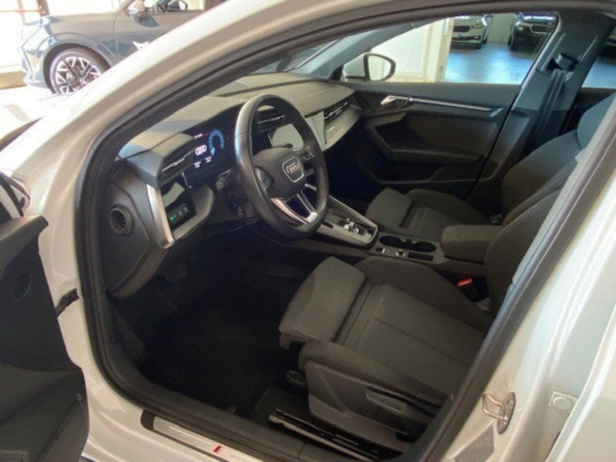 Audi A3 Sportback 35 TDI S tronic S line edition (8)