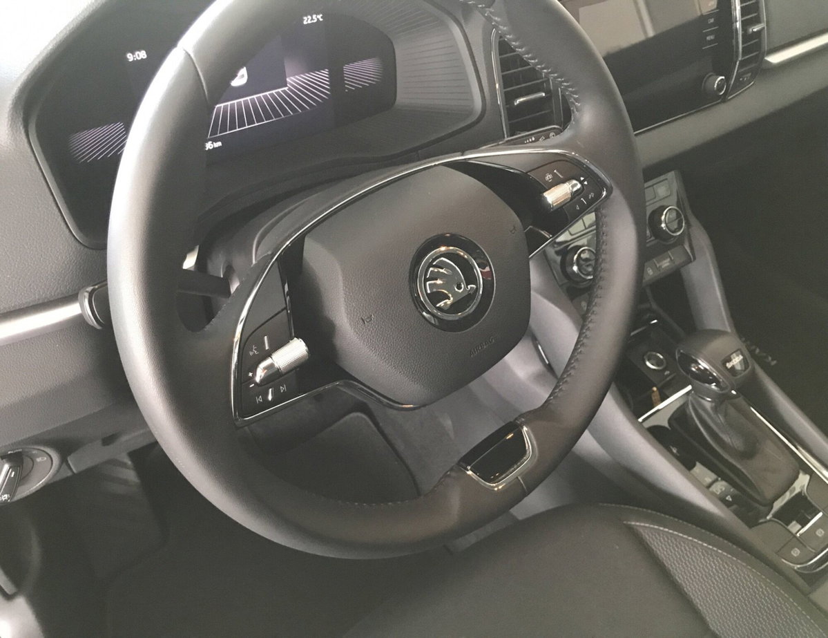 Skoda Karoq 1.5 TSI ACT DSG Executive (17)