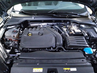 Skoda Octavia Station Wagon 1.5 e-TEC DSG Wagon Executive (13)