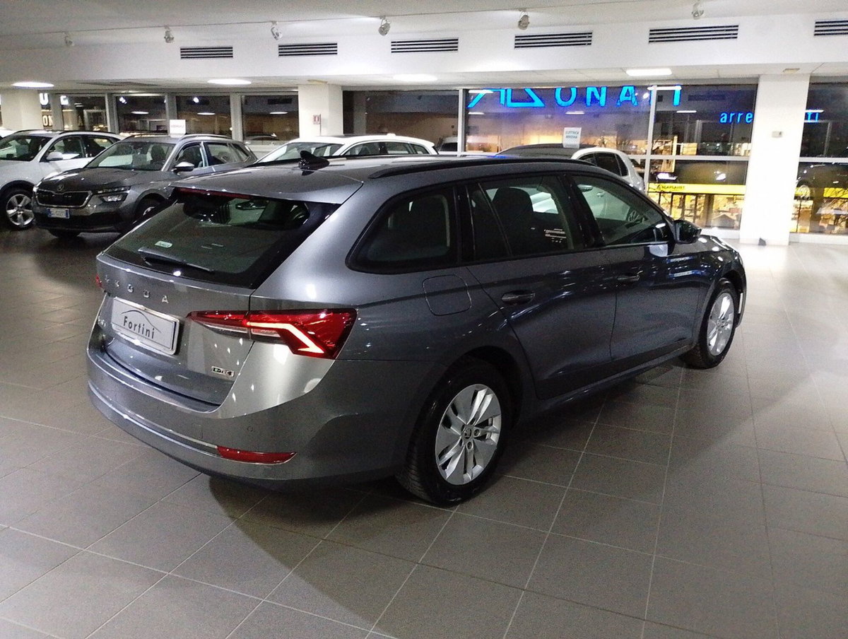 Skoda Octavia Station Wagon 1.5 e-TEC DSG Wagon Executive (7)