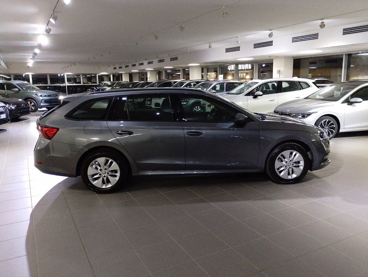 Skoda Octavia Station Wagon 1.5 e-TEC DSG Wagon Executive (8)