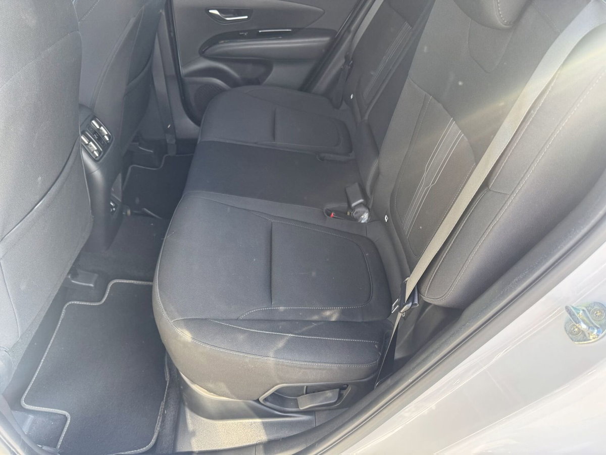 Hyundai Tucson 1.6 hev Exellence 2wd auto (12)
