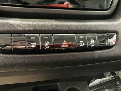 Peugeot Boxer Furgone 335 L2H2 2.2 bluehdi 140cv S&S vetrato (15)