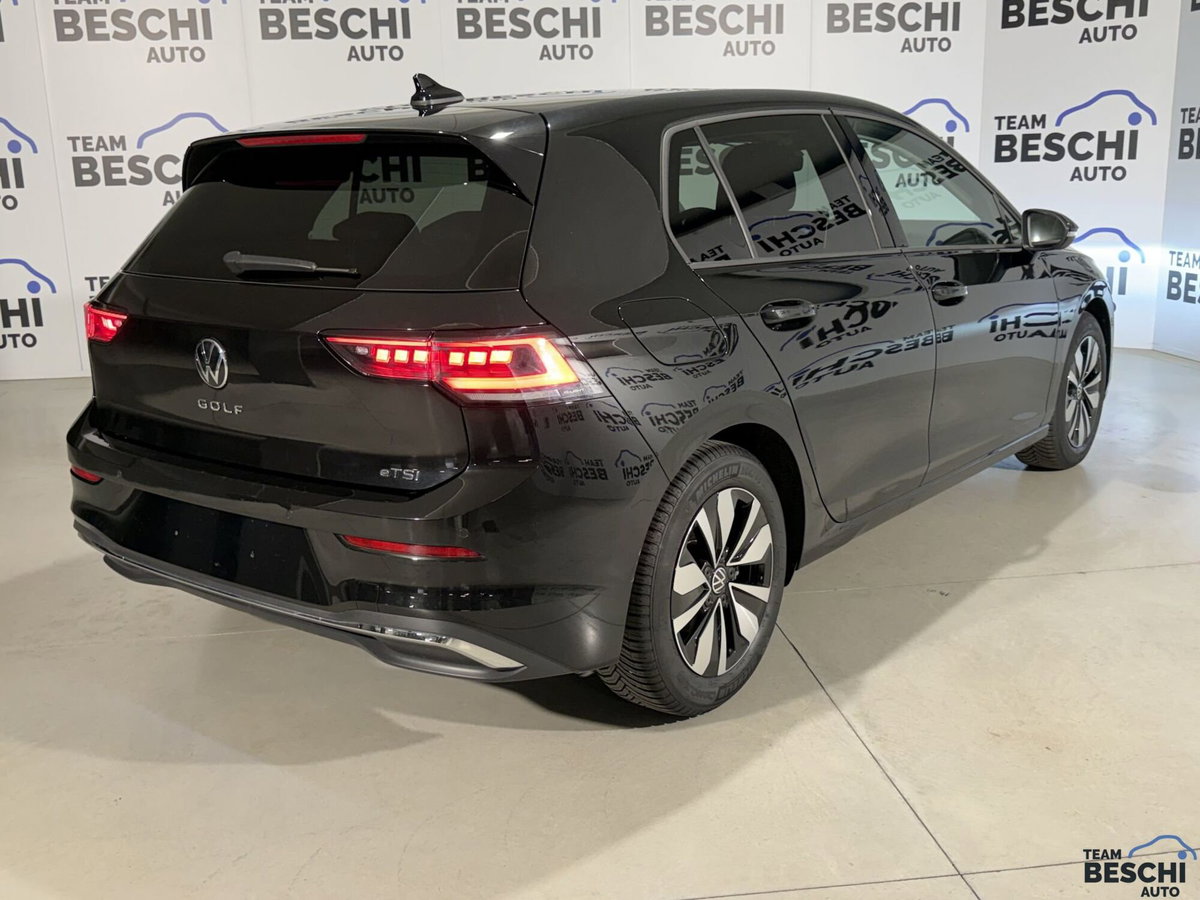 Volkswagen Golf 1.5 etsi 50 Years 150cv dsg (3)