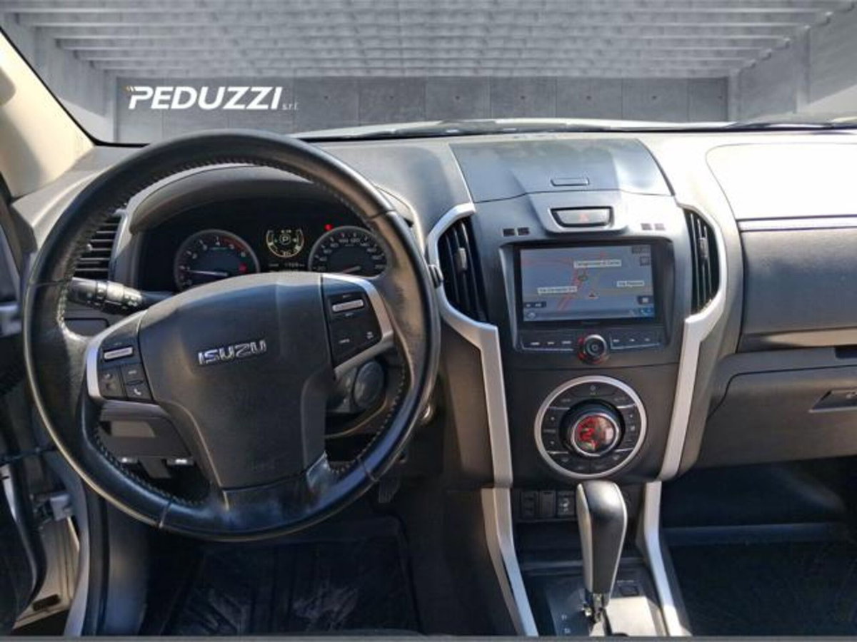 Isuzu D-Max Pick-up 1.9 Crew Cab Quasar 4WD Clima (13)