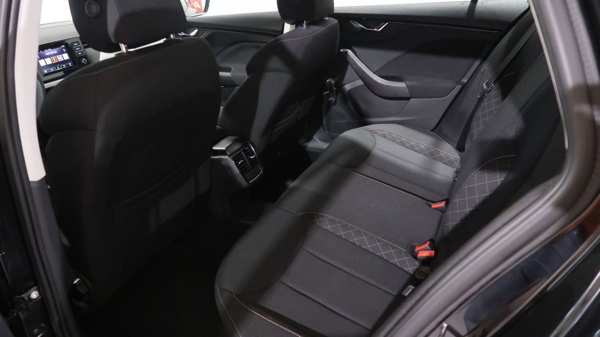 Skoda Kamiq 1.0 TSI Ambition (13)