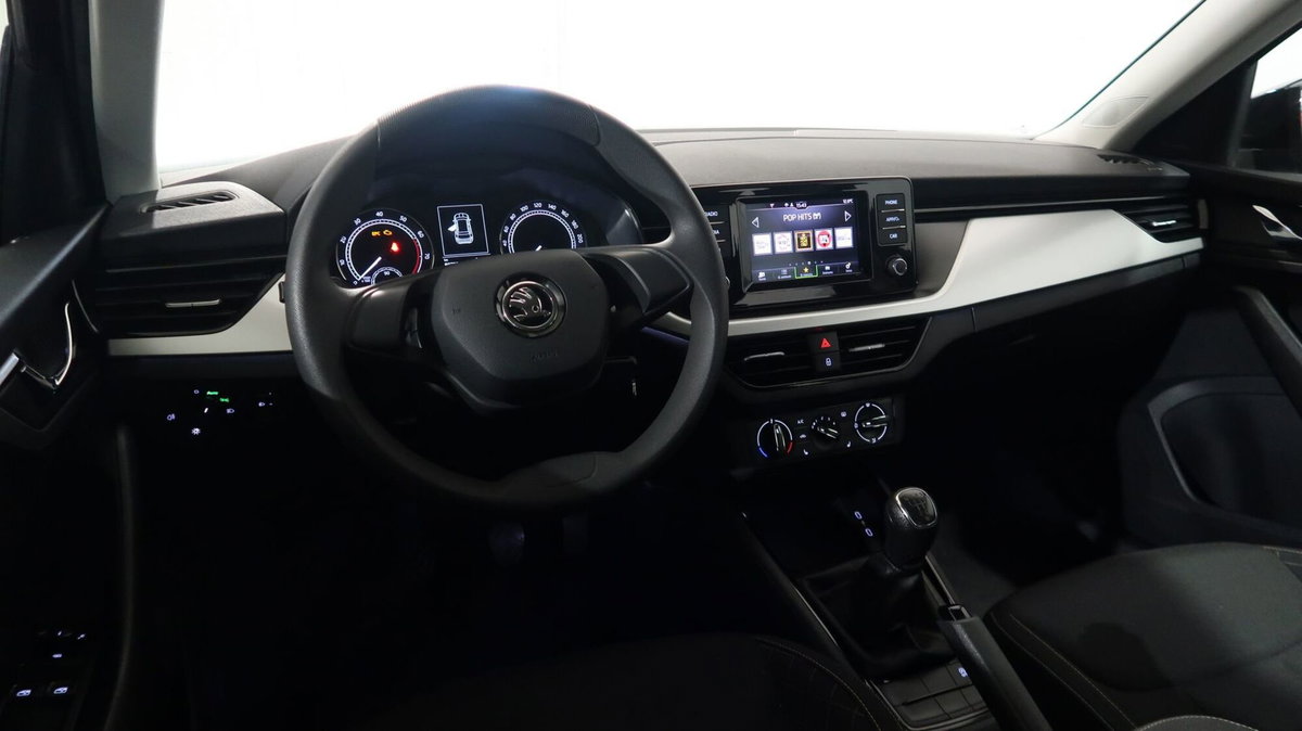 Skoda Kamiq 1.0 TSI Ambition (6)