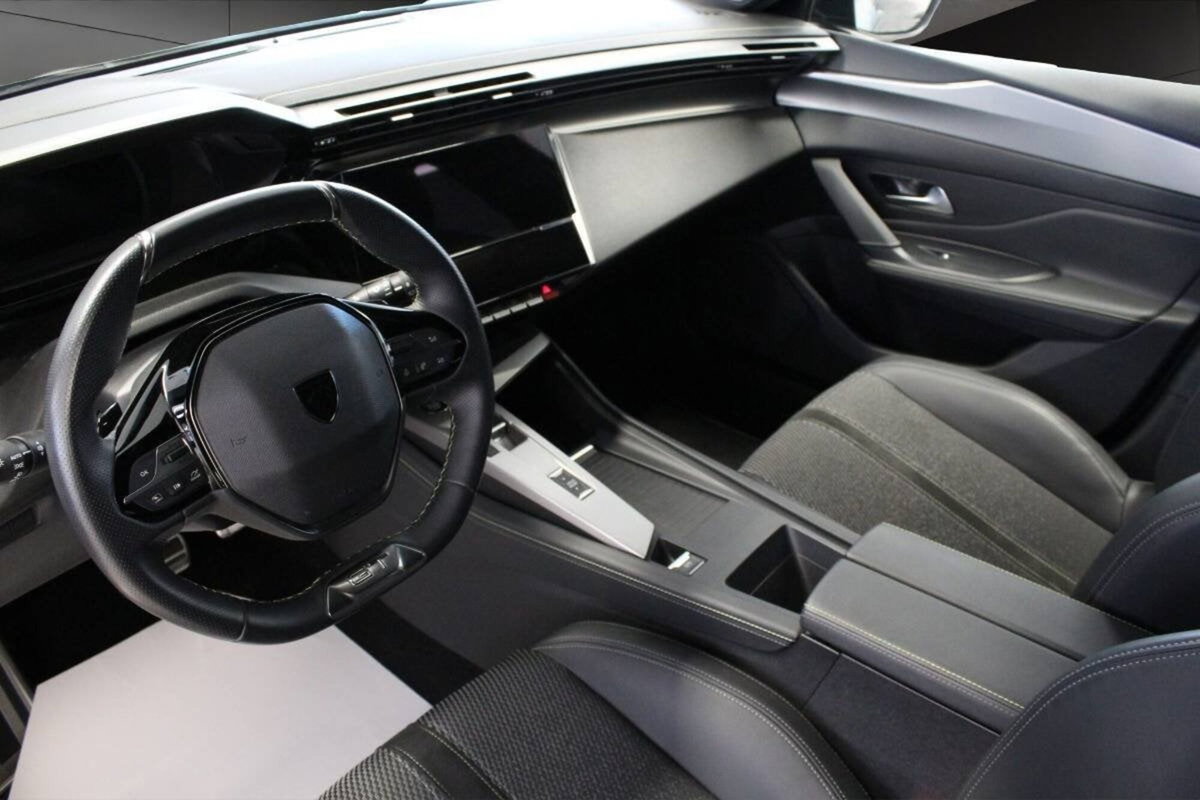 Peugeot 308 2.0 HDi 136CV 5p. aut. Féline (11)