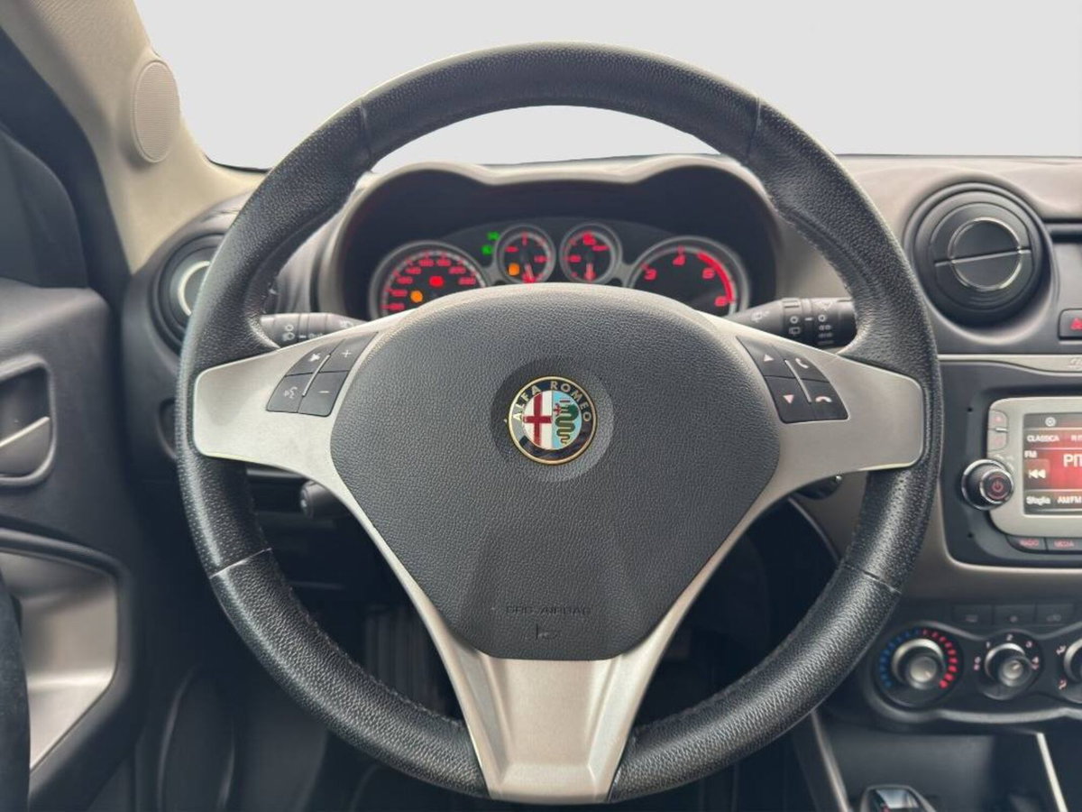 Alfa Romeo MiTo 1.3 JTDm 85 CV S&S Distinctive (10)