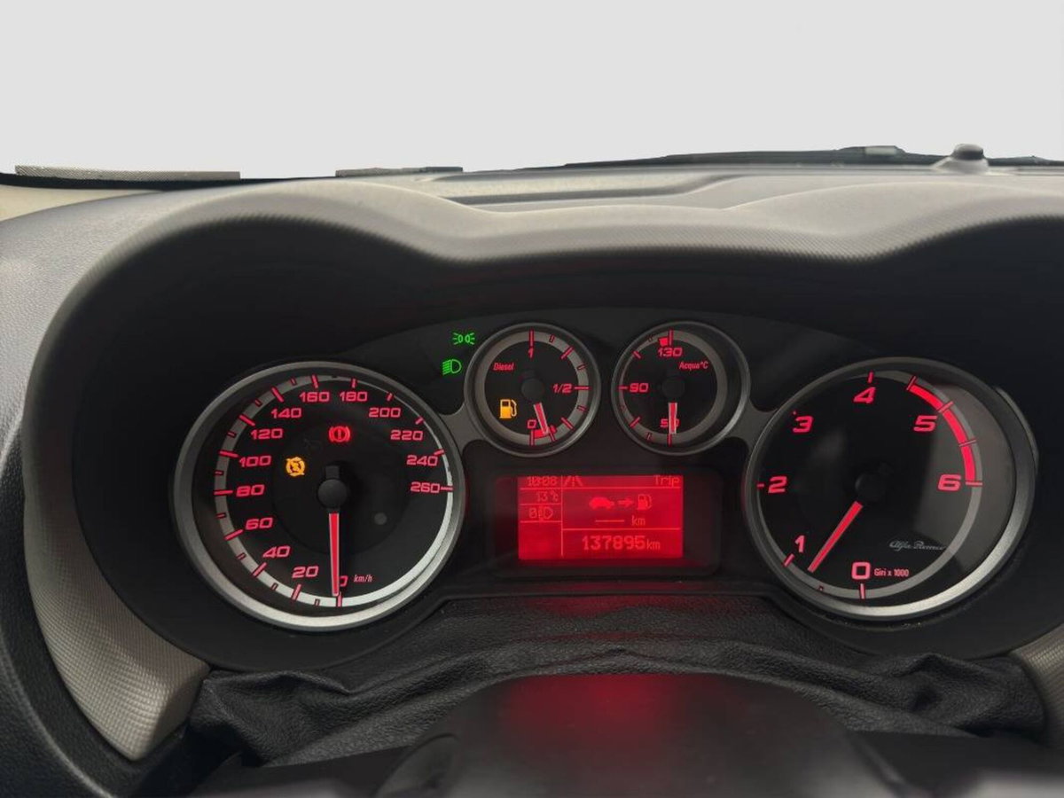 Alfa Romeo MiTo 1.3 JTDm 85 CV S&S Distinctive (11)